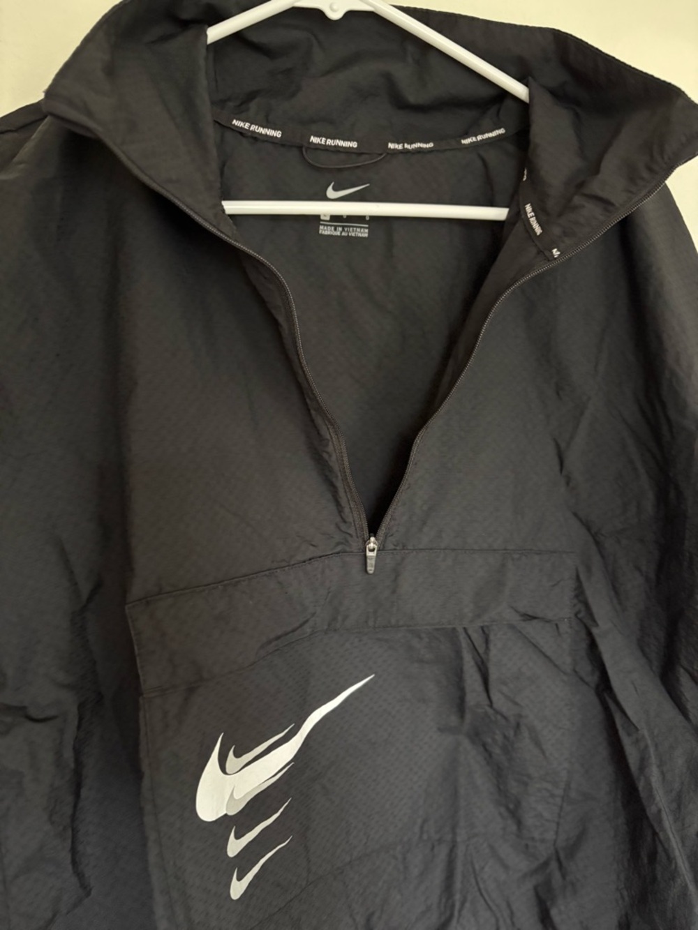 Nike Windbreaker - Picture 2 of 4